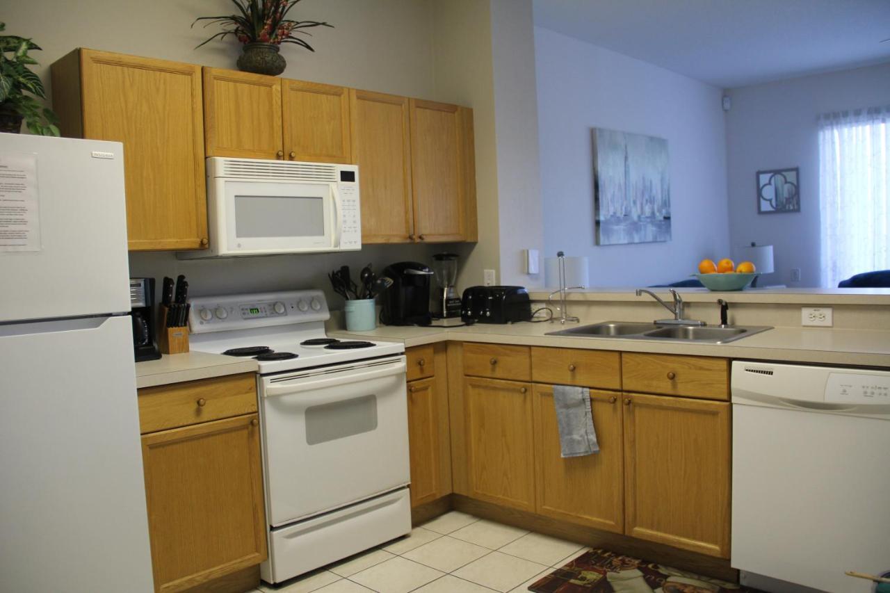 Veteran Owned 3bdr/3 Bath Townhouse W/wifi 3mi To - Fall/winter Specials Apartment *